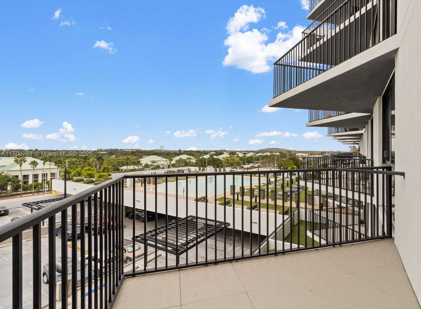 Small Image of 5300 PASEO BLVD #502, Doral Number 41