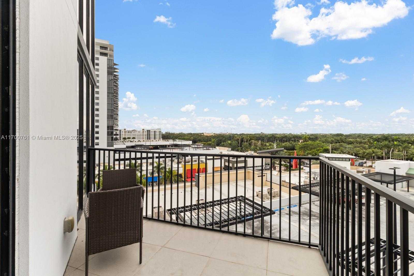 Small Image of 5300 PASEO BLVD #502, Doral Number 42