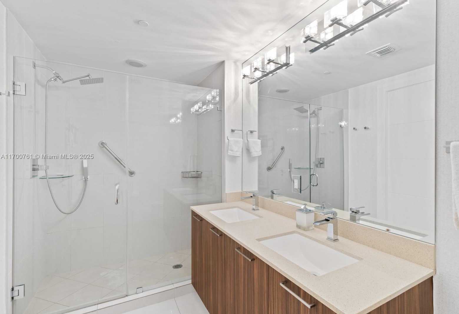 Small Image of 5300 PASEO BLVD #502, Doral Number 8