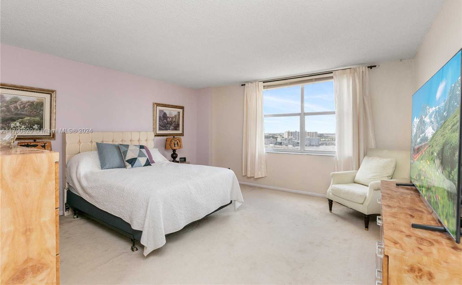 Small Image of 1865 SOUTH OCEAN DR #16J, Hallandale Beach Number 10