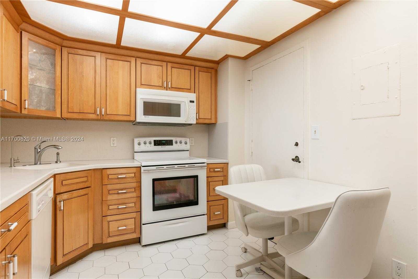 Small Image of 1865 SOUTH OCEAN DR #16J, Hallandale Beach Number 23
