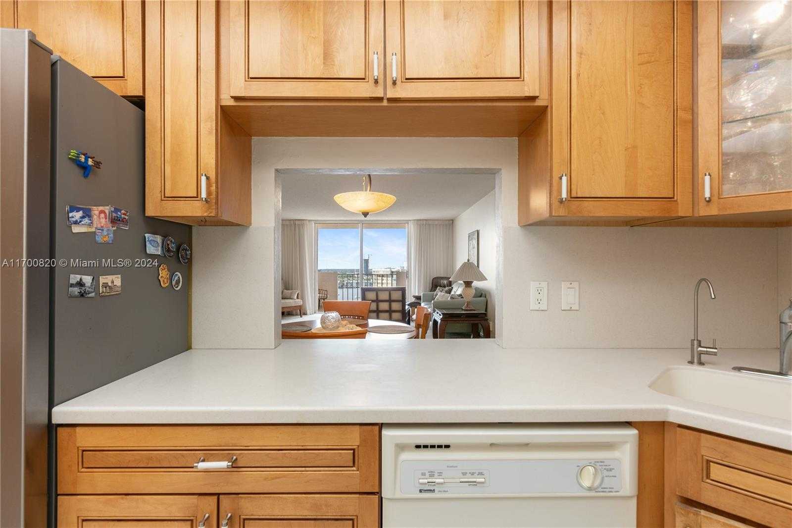 Small Image of 1865 SOUTH OCEAN DR #16J, Hallandale Beach Number 26
