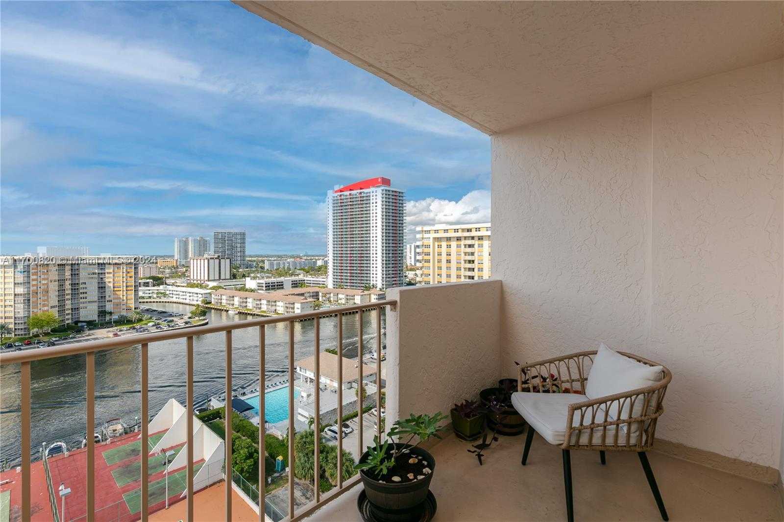 Small Image of 1865 SOUTH OCEAN DR #16J, Hallandale Beach Number 34