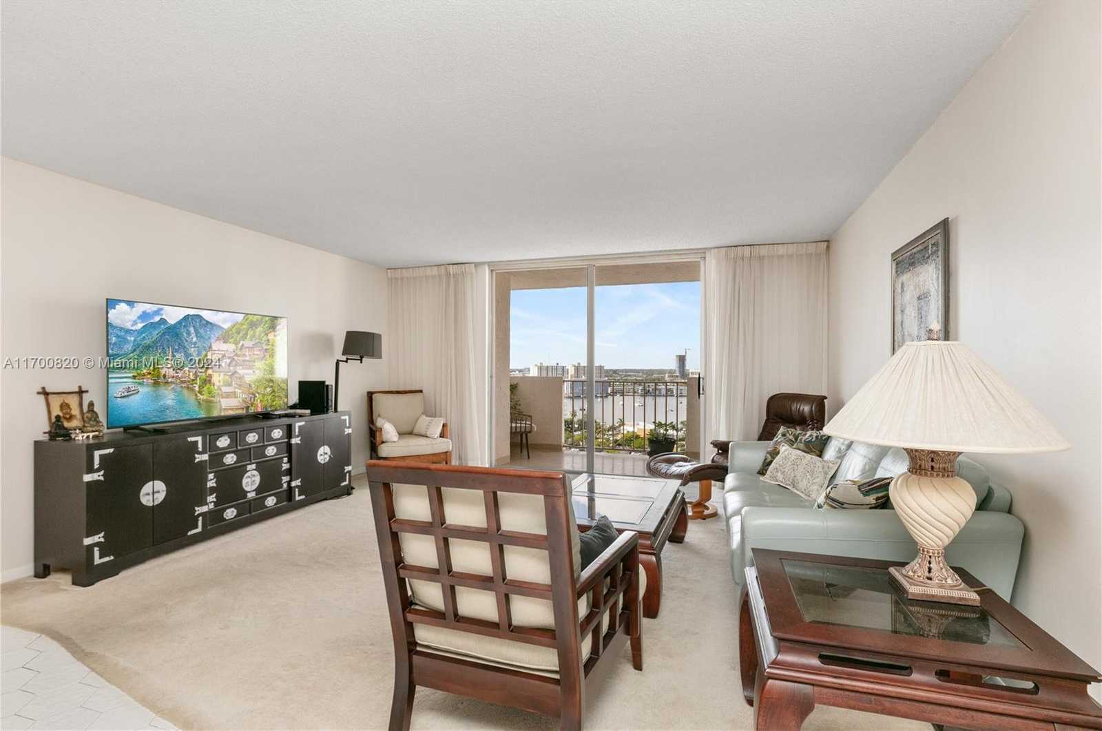 Small Image of 1865 SOUTH OCEAN DR #16J, Hallandale Beach Number 4