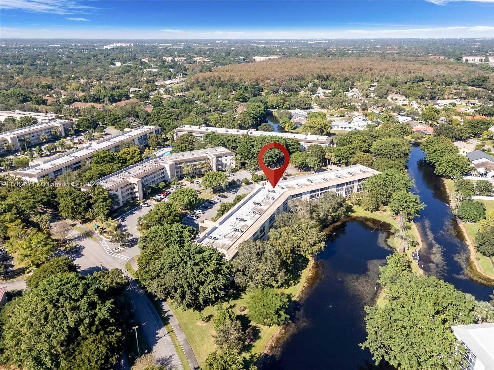 Small Image of 2101 LUCAYA BND #K4, Coconut Creek Number 27