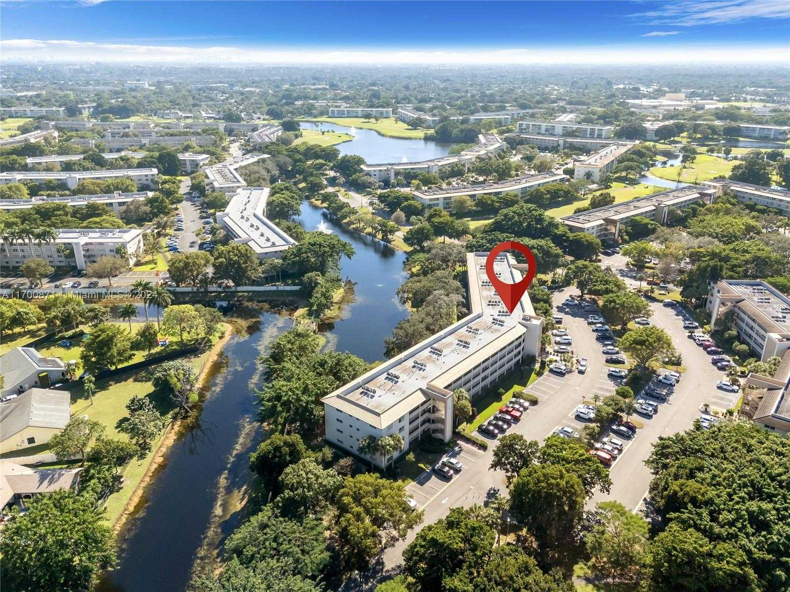 Small Image of 2101 LUCAYA BND #K4, Coconut Creek Number 28