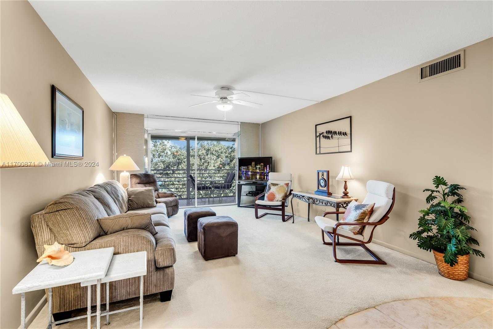 Small Image of 2101 LUCAYA BND #K4, Coconut Creek Number 3