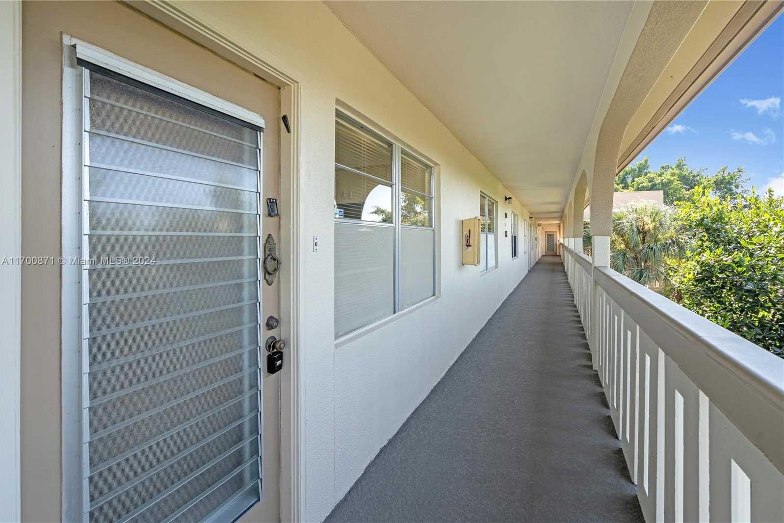 Small Image of 2101 LUCAYA BND #K4, Coconut Creek Number 31