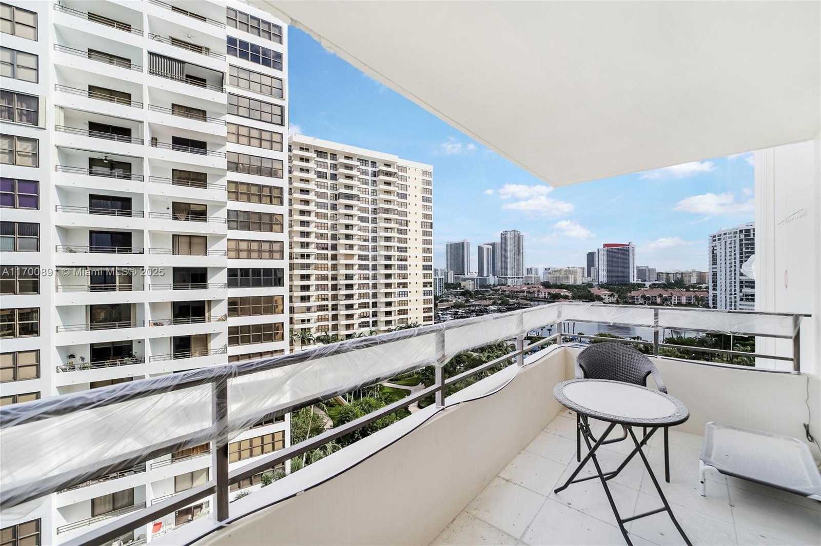 Small Image of 600 Three Islands Boulevard, Hallandale Beach, FL 33009, USA Number 10