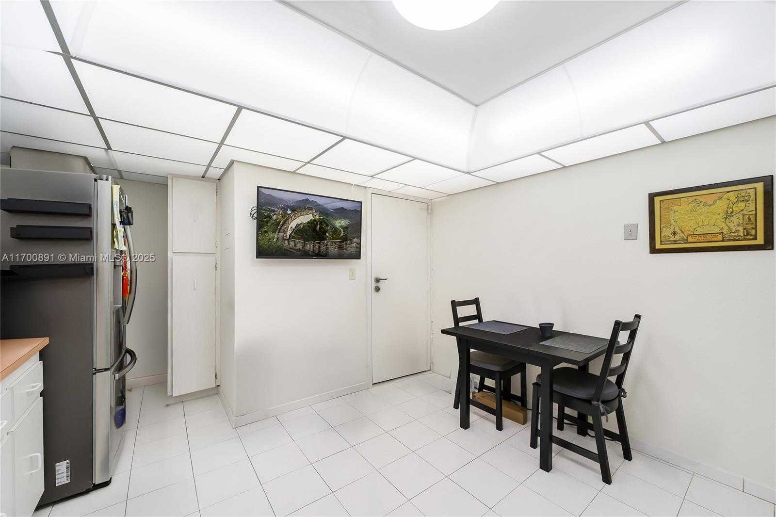 Small Image of 600 Three Islands Boulevard, Hallandale Beach, FL 33009, USA Number 14