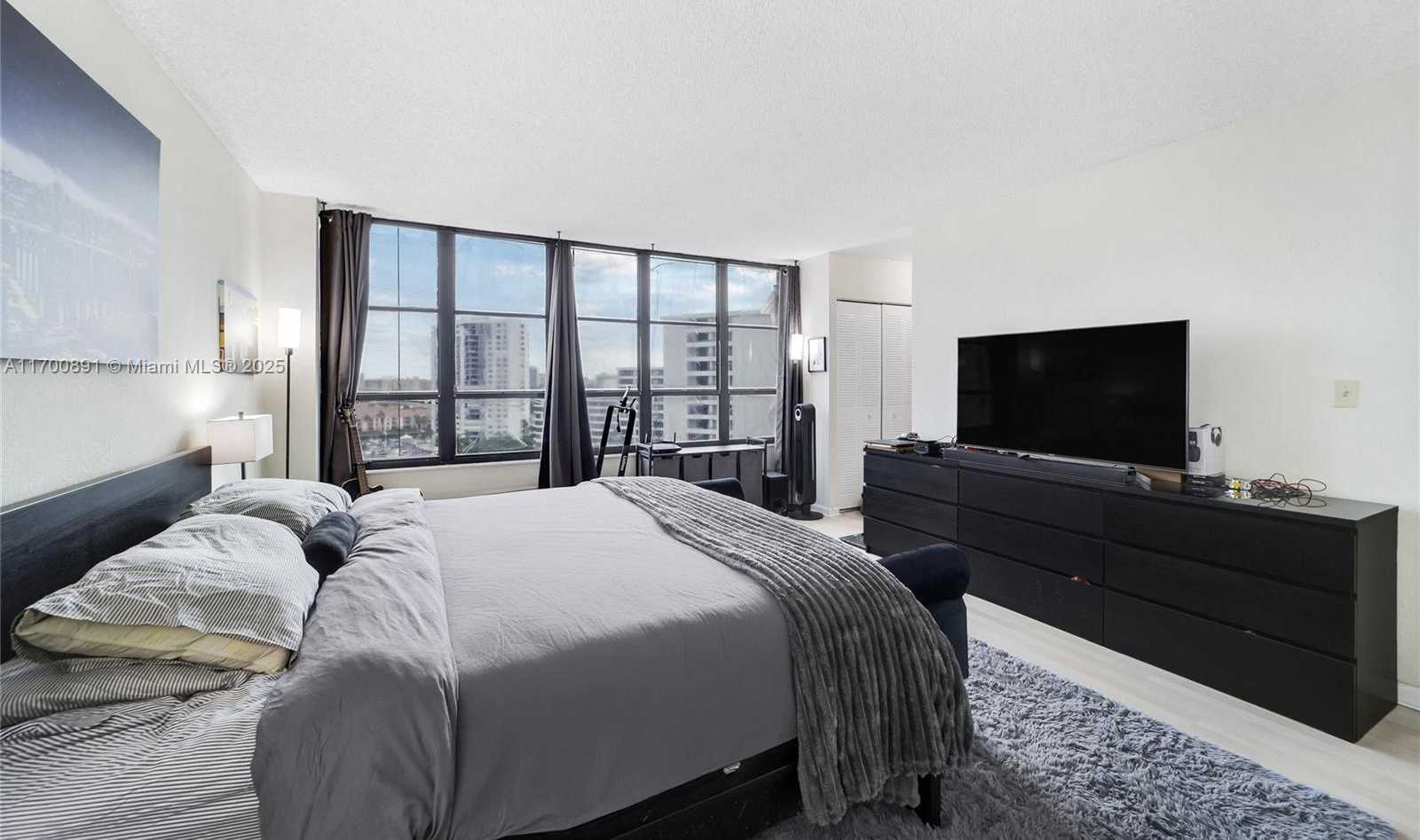 Small Image of 600 Three Islands Boulevard, Hallandale Beach, FL 33009, USA Number 19