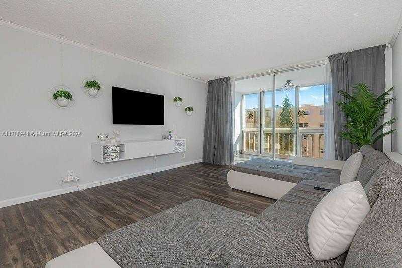 Small Image of 500 NORTH EAST 12TH AVE #605, Hallandale Beach Number 3