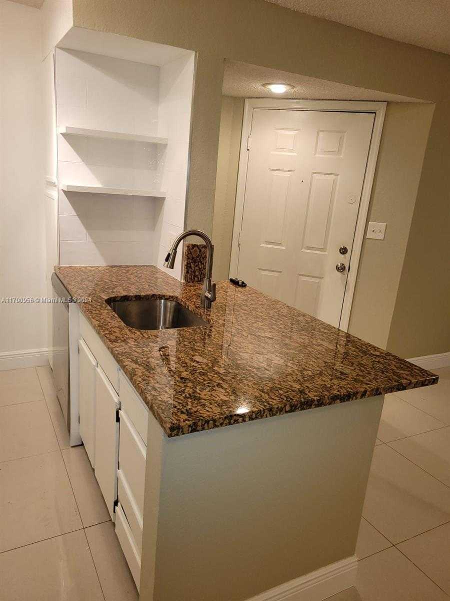 Small Image of 2826 SOUTH UNIVERSITY DR #3101, Davie Number 12