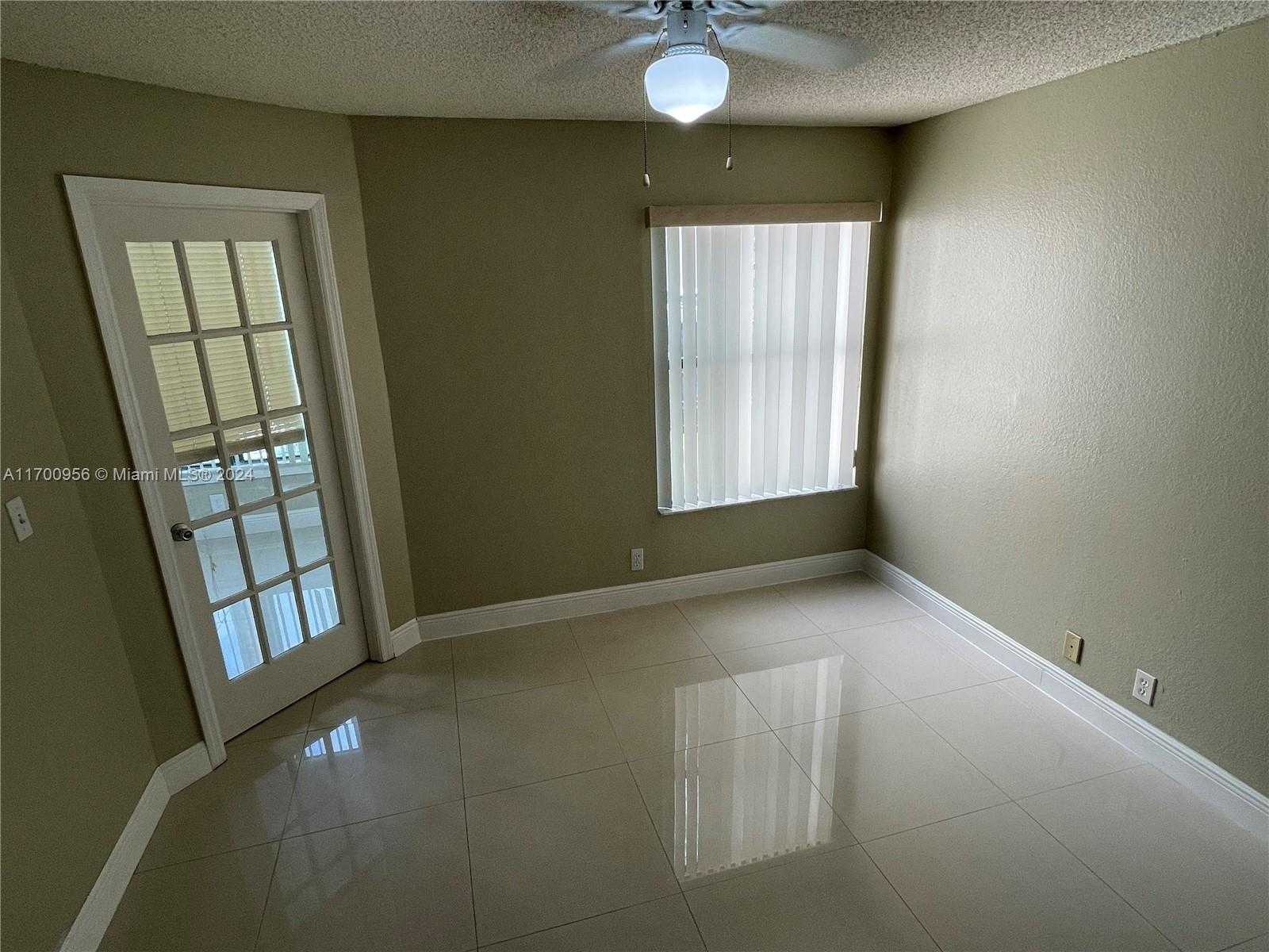 Small Image of 2826 SOUTH UNIVERSITY DR #3101, Davie Number 16