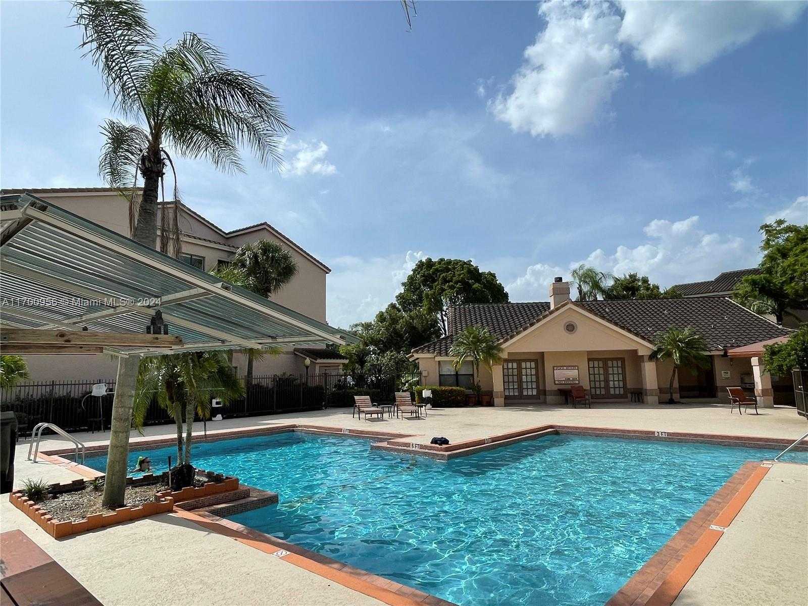 Small Image of 2826 SOUTH UNIVERSITY DR #3101, Davie Number 31
