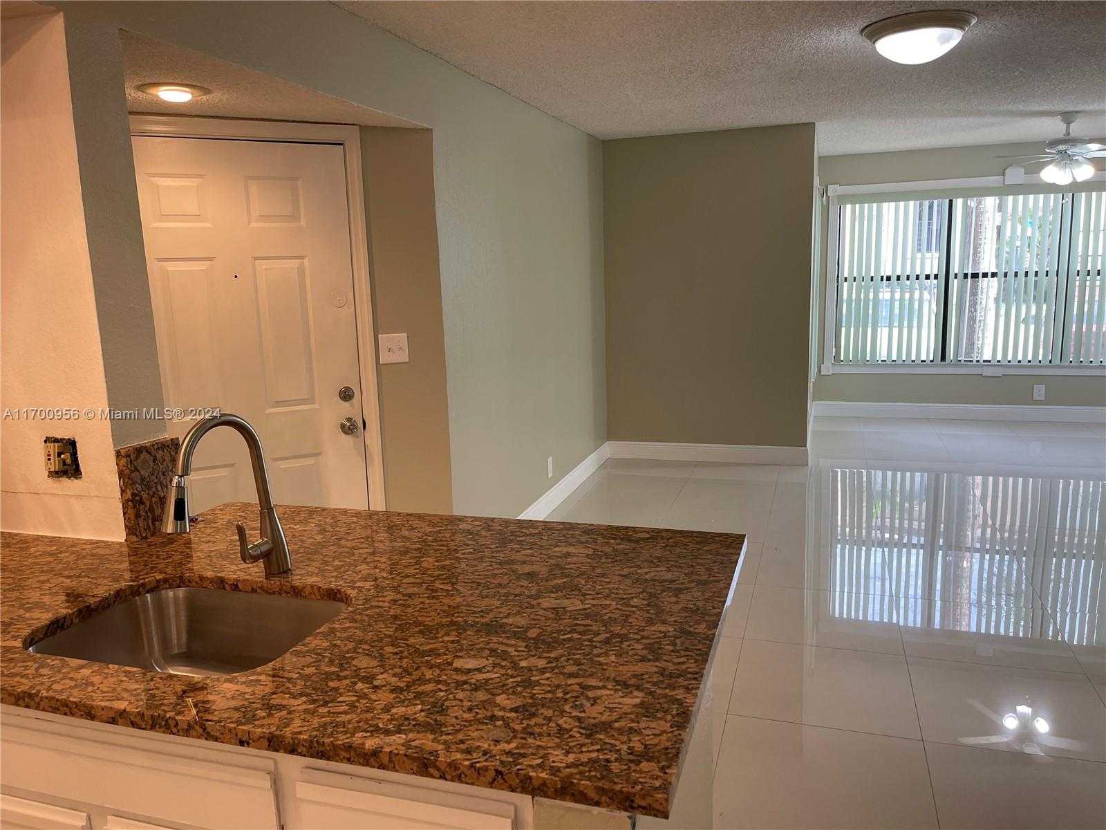 Small Image of 2826 SOUTH UNIVERSITY DR #3101, Davie Number 7