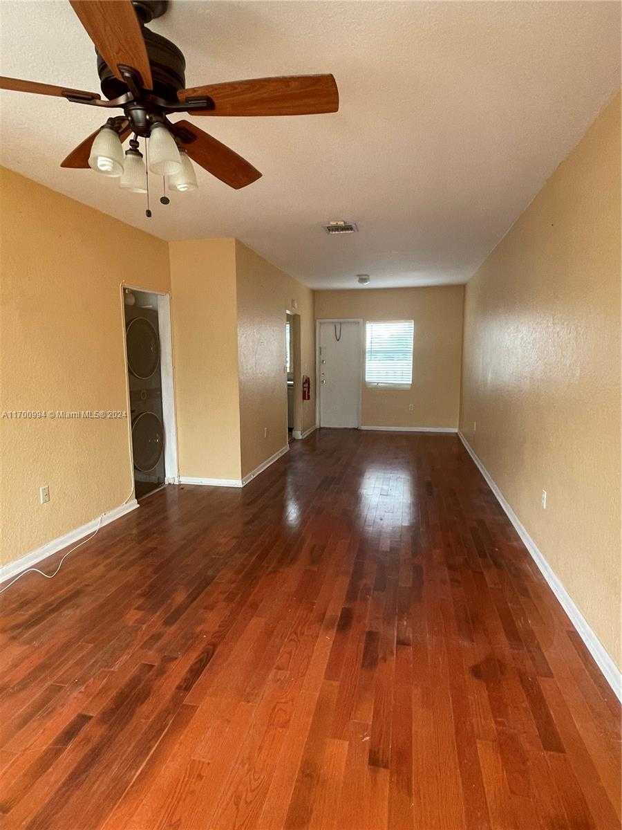 Small Image of 483 NORTH WEST 84TH LN #483, Miami Number 11