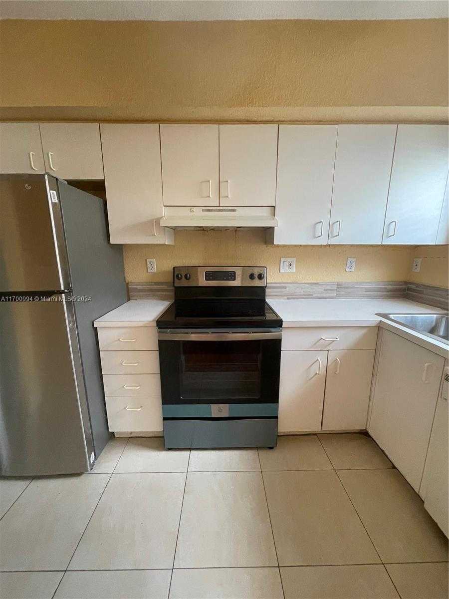 Small Image of 483 NORTH WEST 84TH LN #483, Miami Number 2