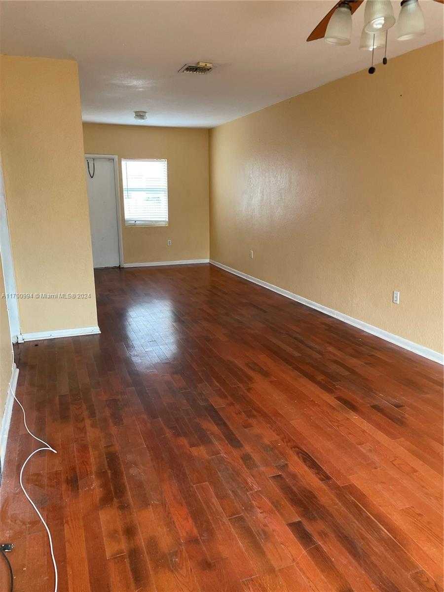 Small Image of 483 NORTH WEST 84TH LN #483, Miami Number 3