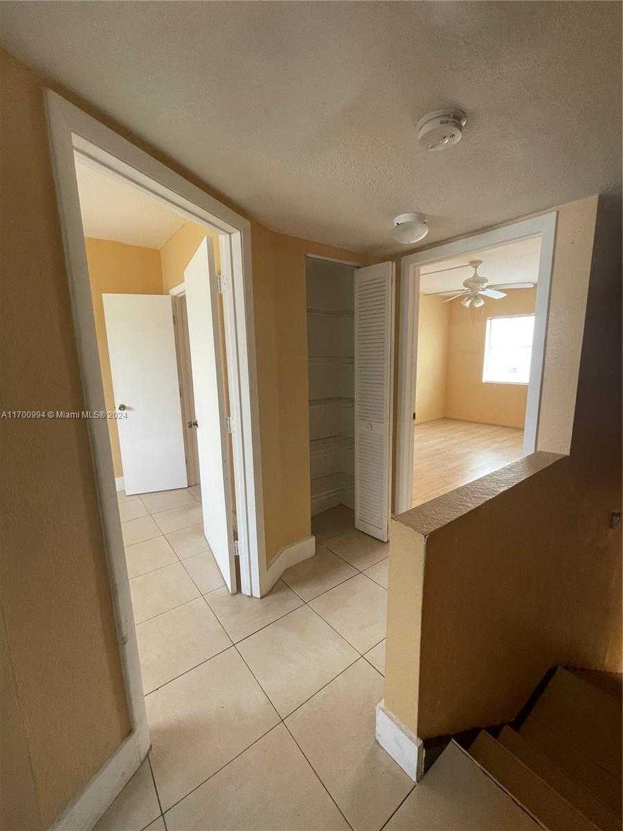 Small Image of 483 NORTH WEST 84TH LN #483, Miami Number 4