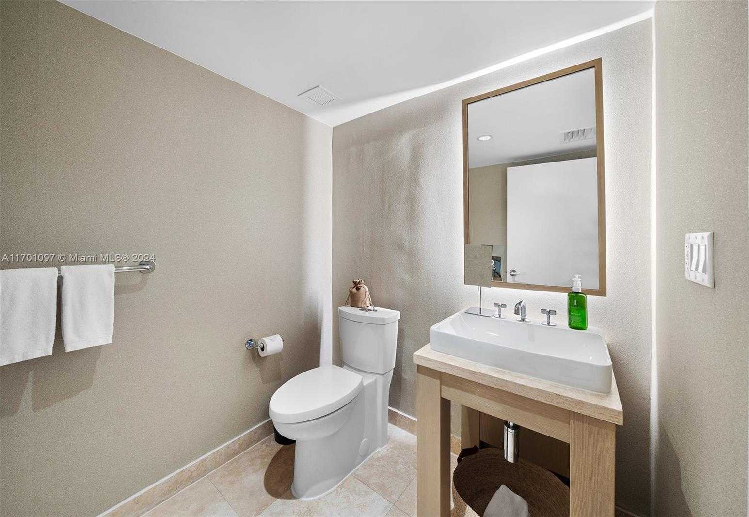 Small Image of 102 24TH ST #1215, Miami Beach Number 18