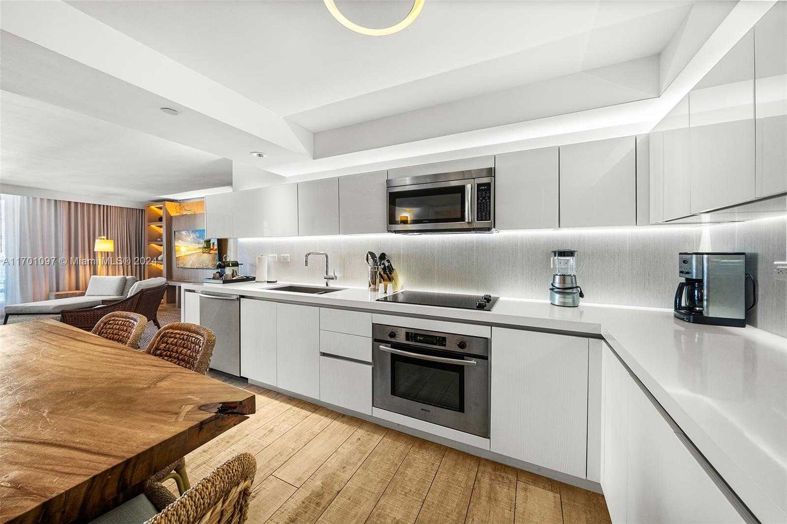 Small Image of 102 24TH ST #1215, Miami Beach Number 8