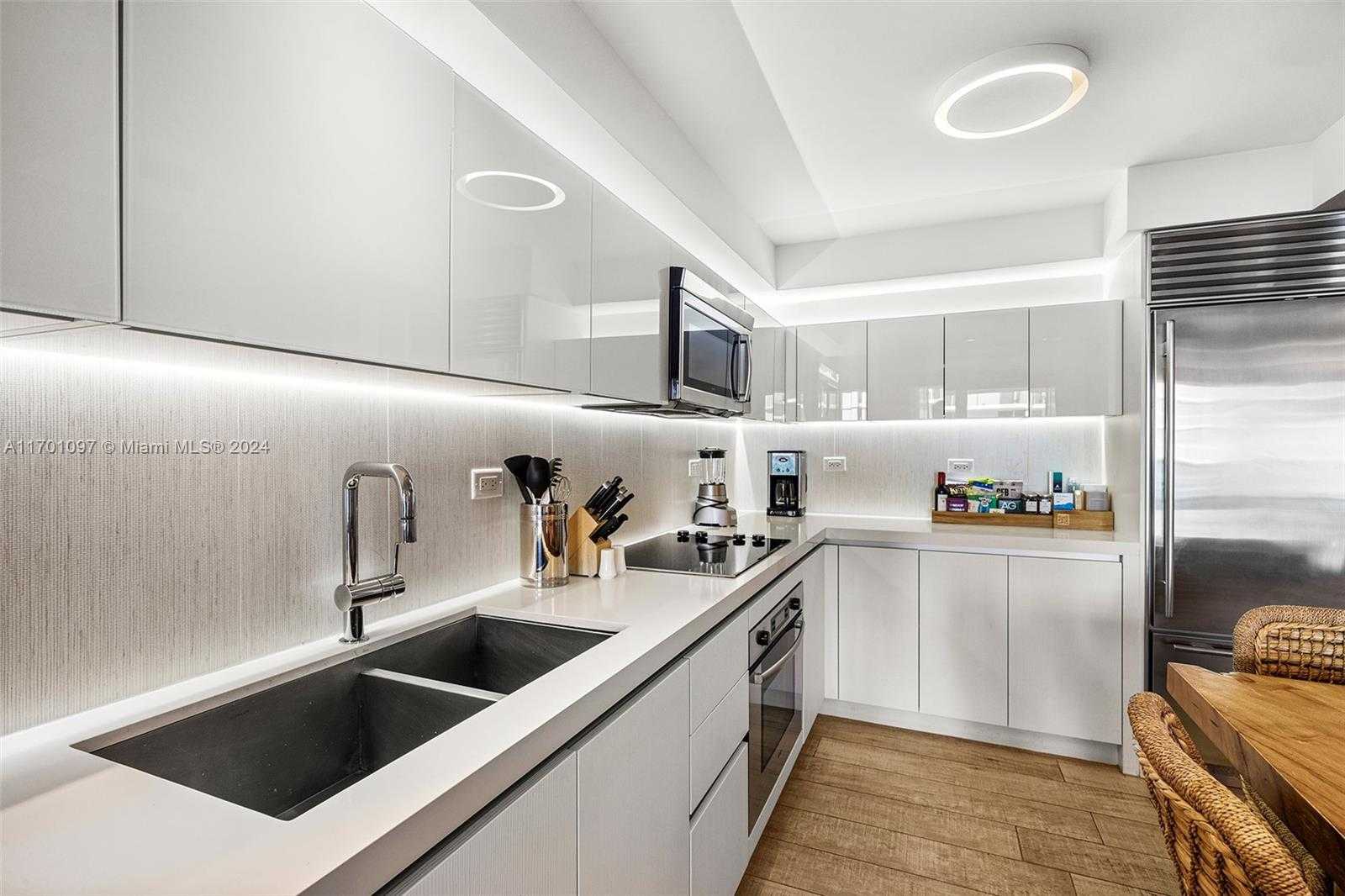 Small Image of 102 24TH ST #1215, Miami Beach Number 9