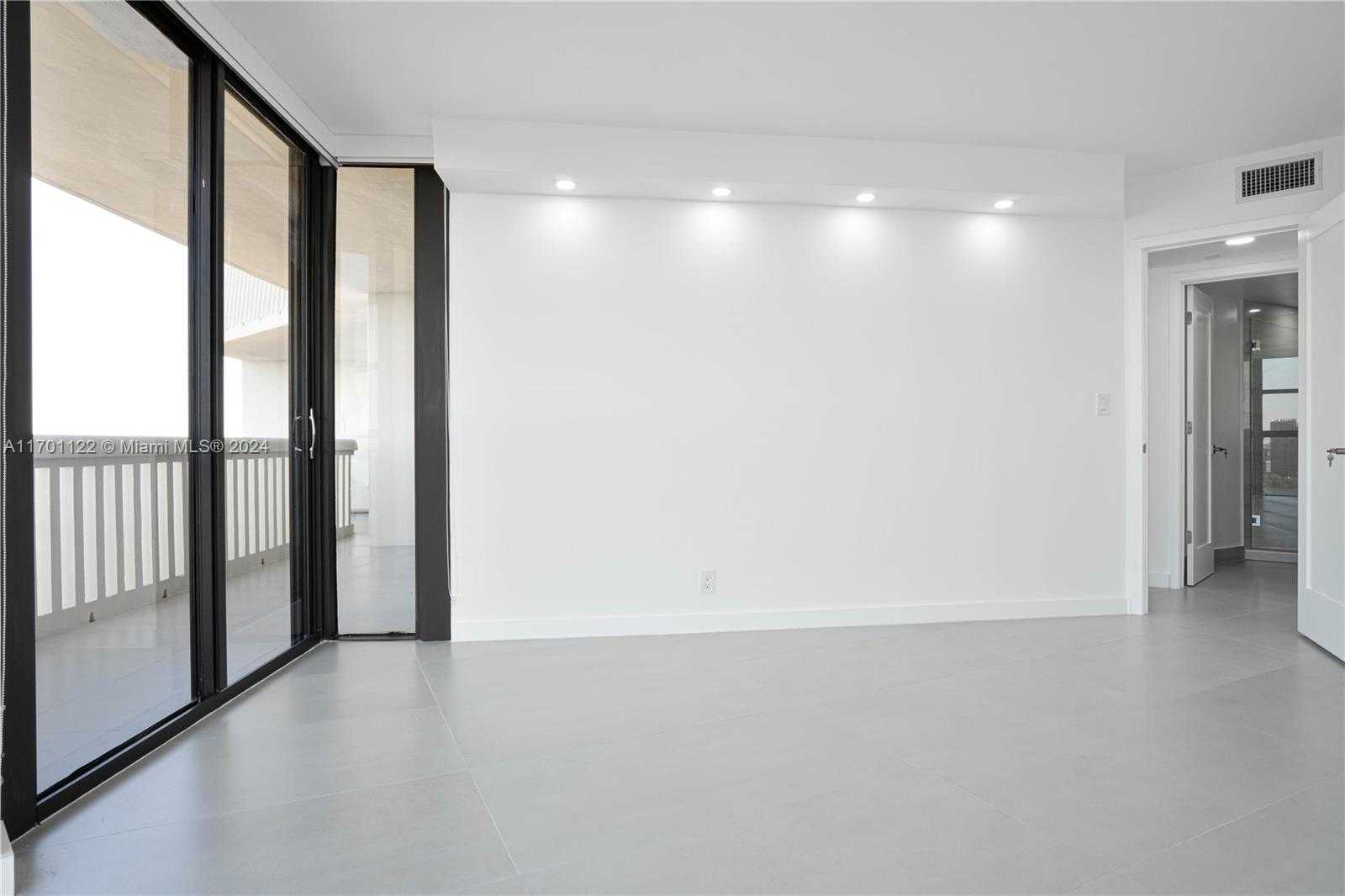 Small Image of 1000 WEST ISLAND BLVD #2611, Aventura Number 12