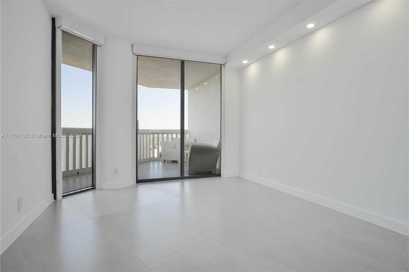 Small Image of 1000 WEST ISLAND BLVD #2611, Aventura Number 20