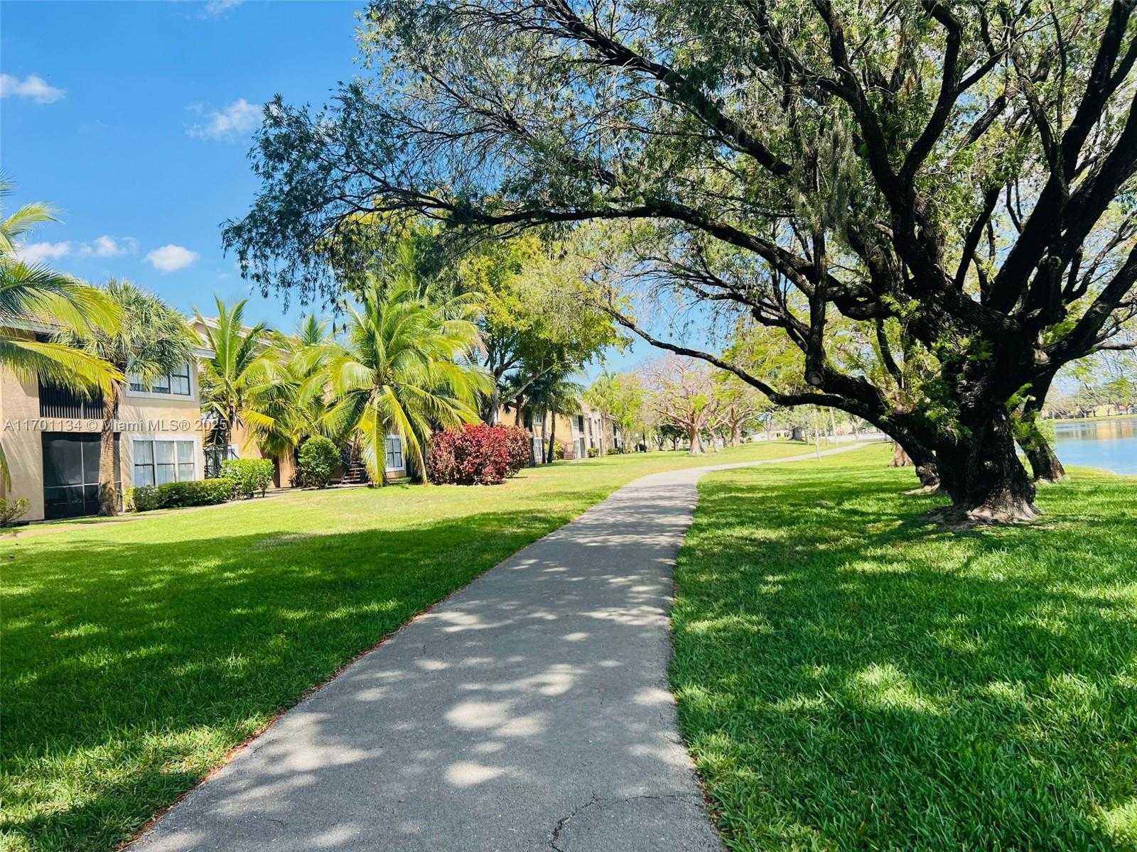 Small Image of 10670 SOUTH WEST 156 PL #304, Miami Number 21
