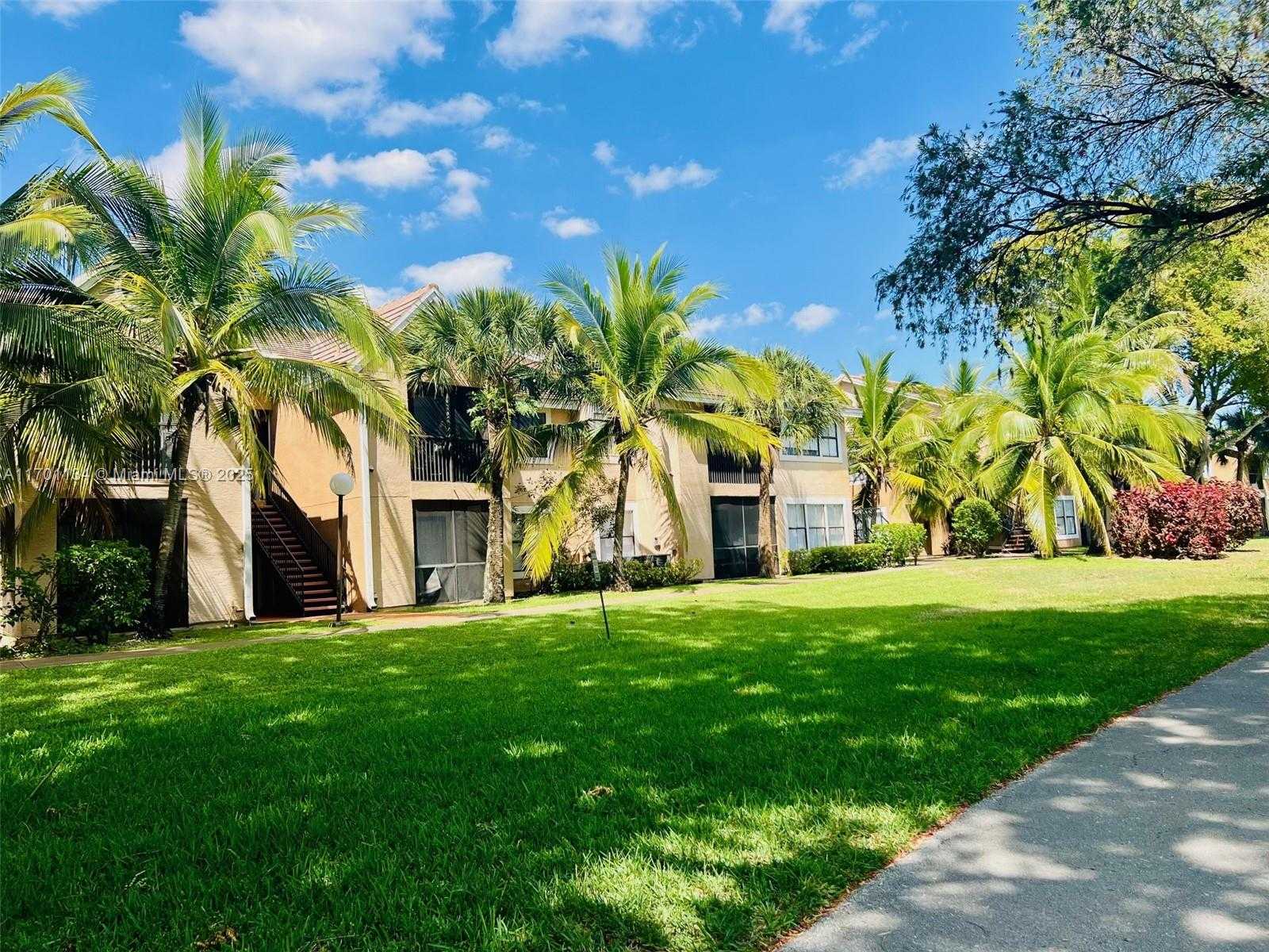Small Image of 10670 SOUTH WEST 156 PL #304, Miami Number 5