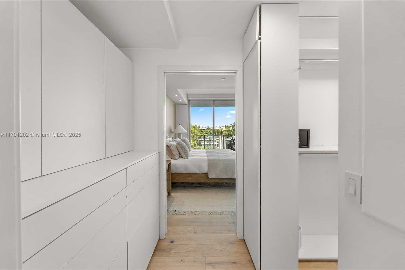 Small Image of 350 OCEAN DR #305N, Key Biscayne Number 11