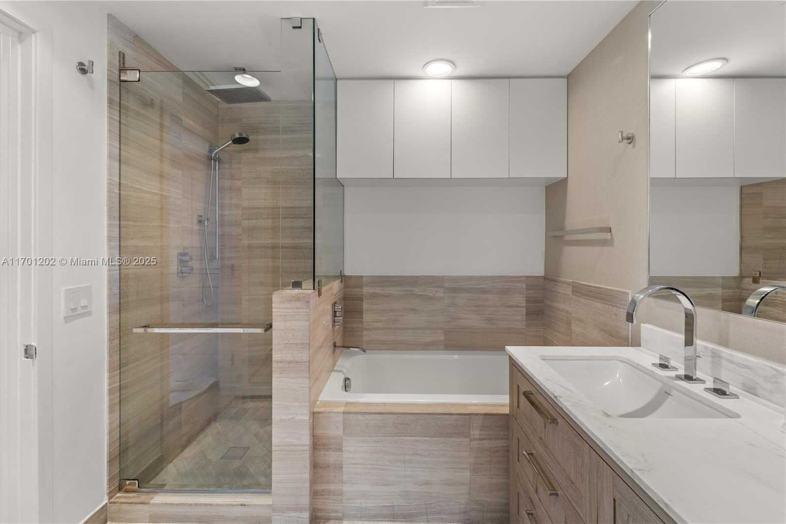 Small Image of 350 OCEAN DR #305N, Key Biscayne Number 13