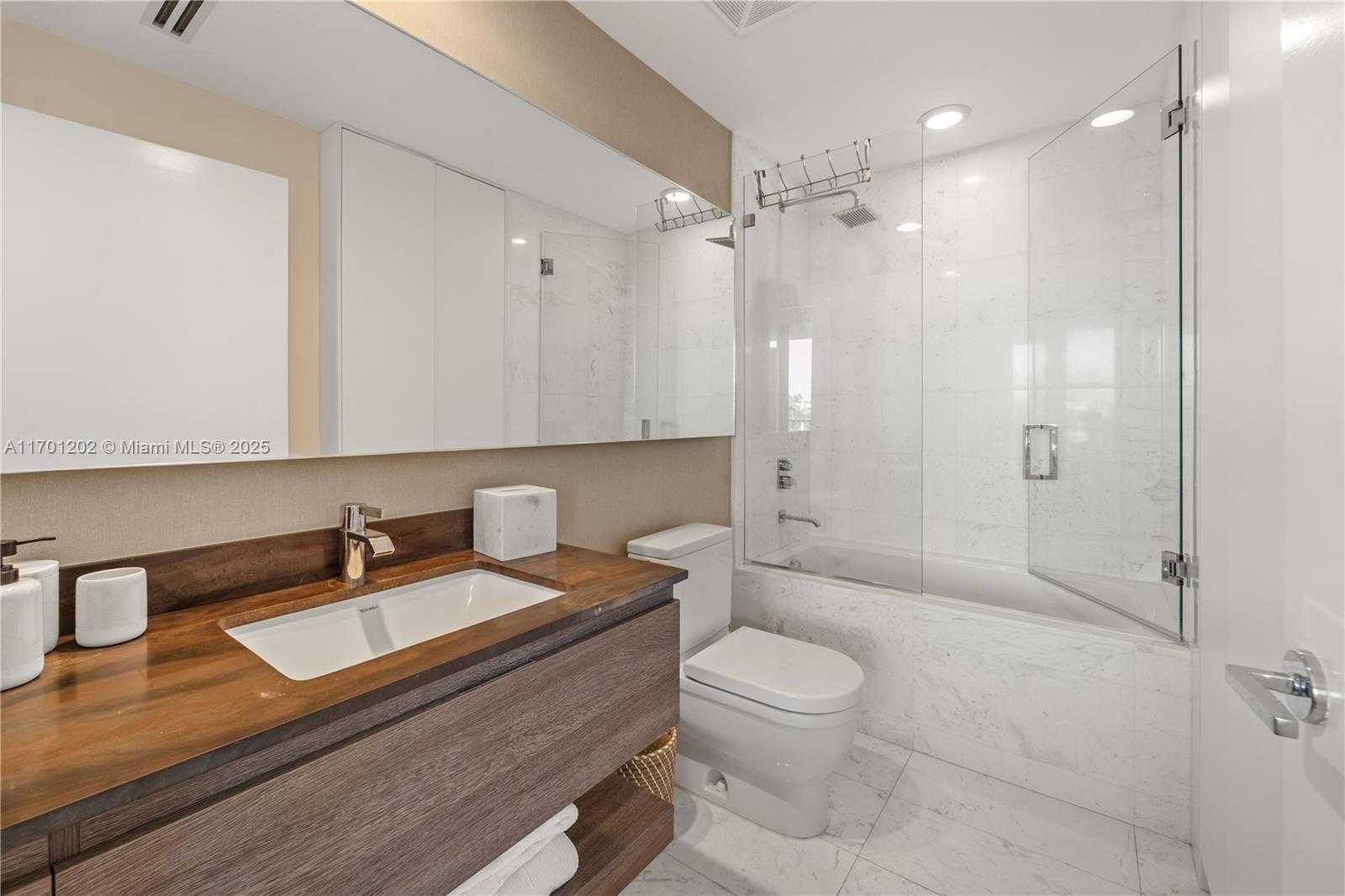 Small Image of 350 OCEAN DR #305N, Key Biscayne Number 17