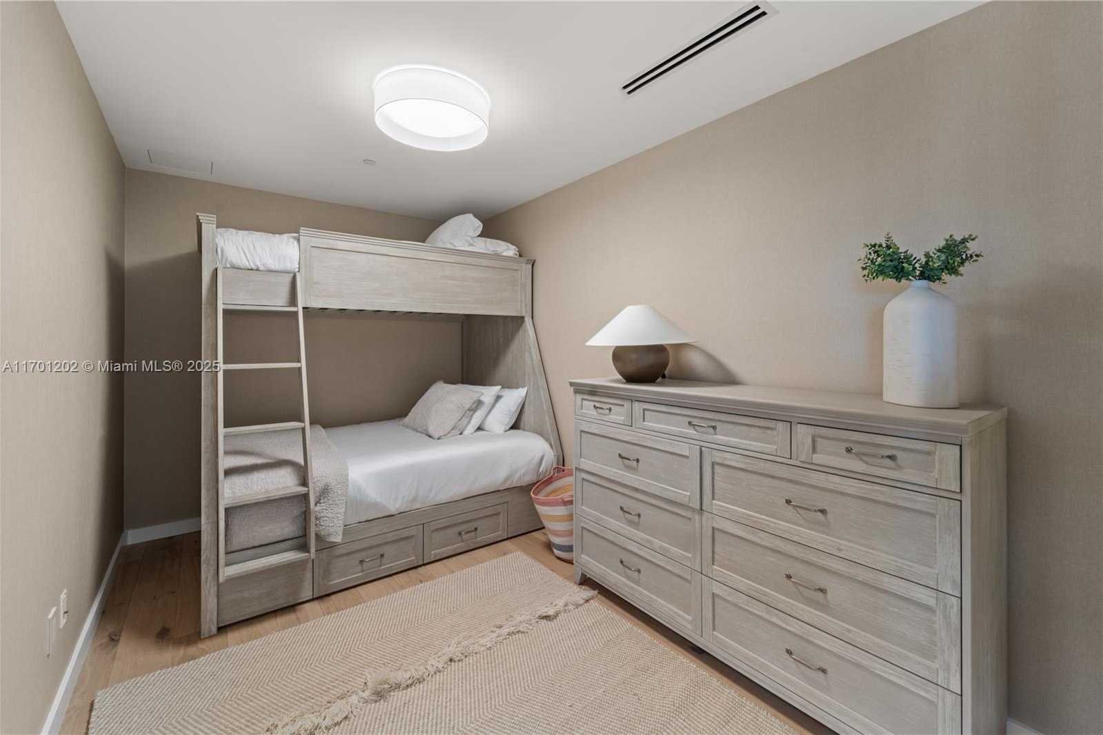 Small Image of 350 OCEAN DR #305N, Key Biscayne Number 20