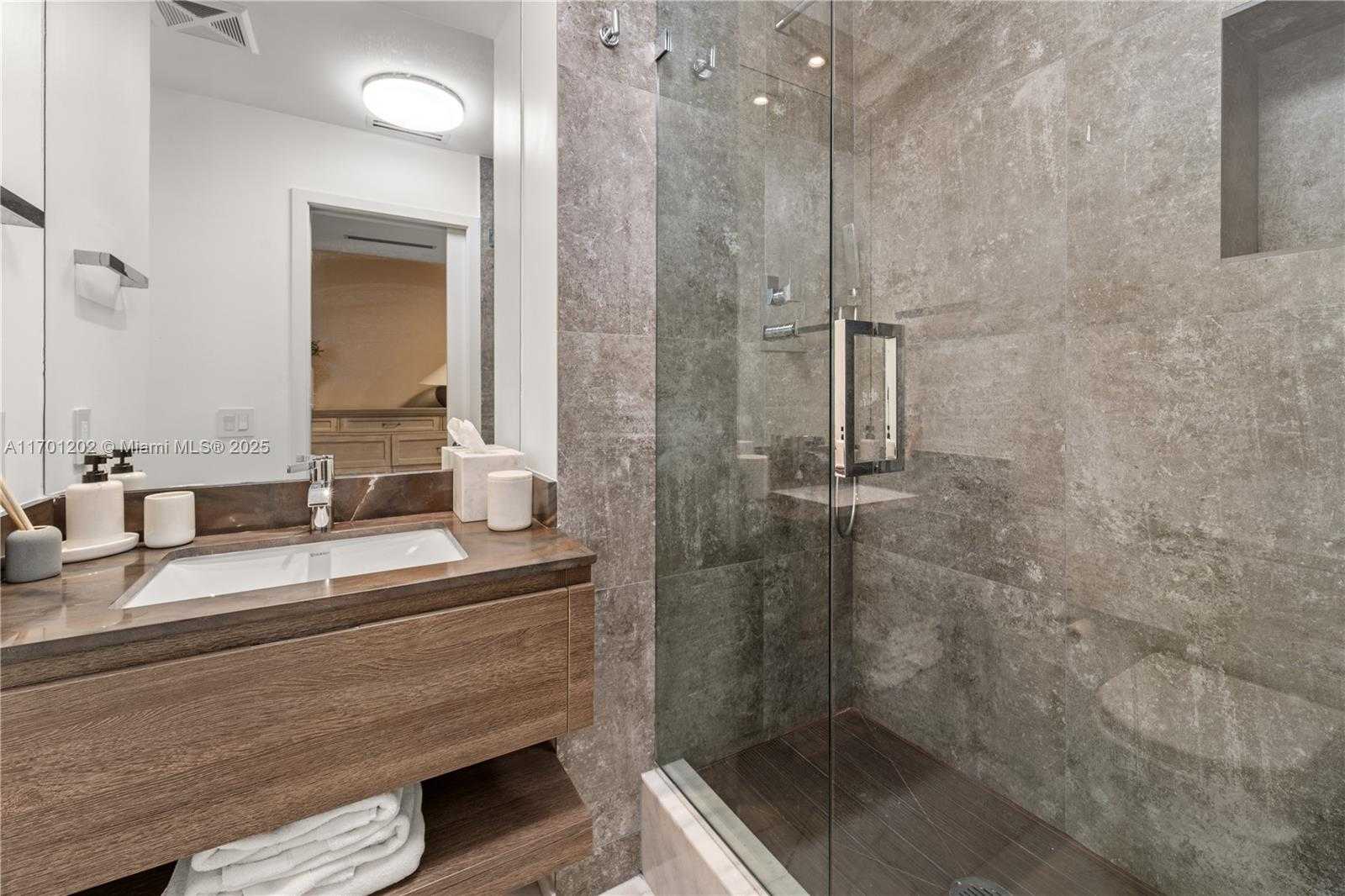 Small Image of 350 OCEAN DR #305N, Key Biscayne Number 21