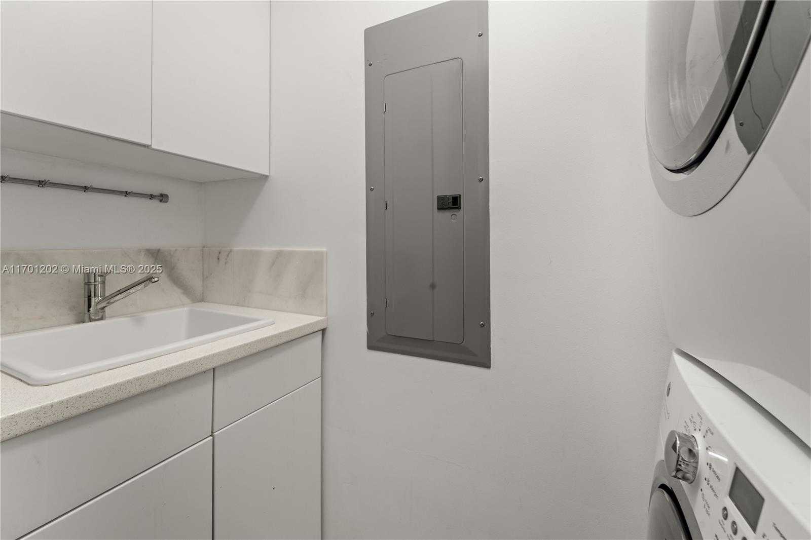 Small Image of 350 OCEAN DR #305N, Key Biscayne Number 22
