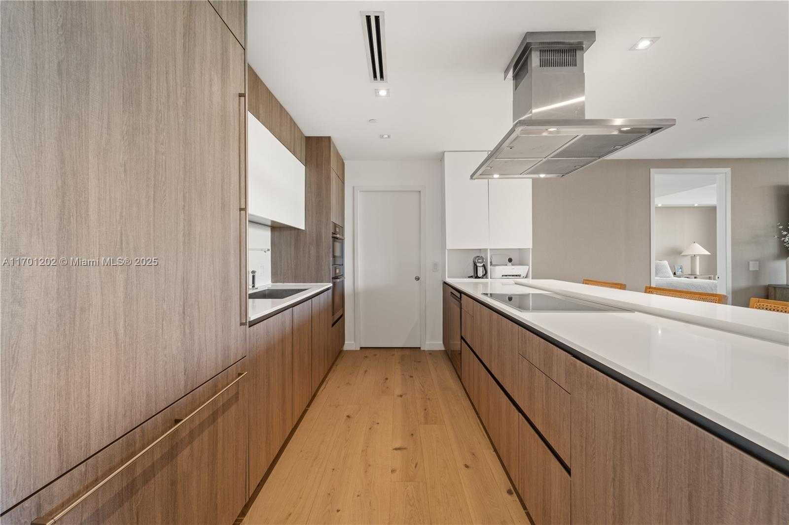 Small Image of 350 OCEAN DR #305N, Key Biscayne Number 5
