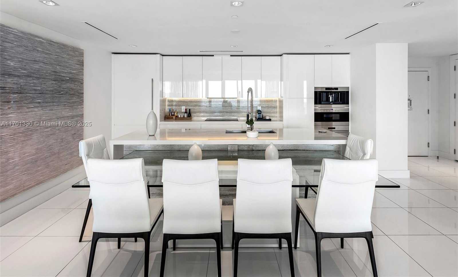 Small Image of 102 24TH ST #PH-1718, Miami Beach Number 12