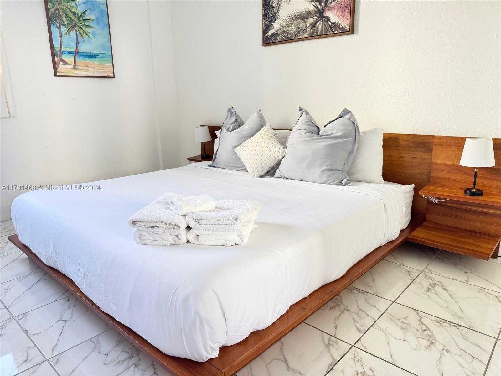 Small Image of 3901 SOUTH OCEAN DR #3Y, Hollywood Number 2