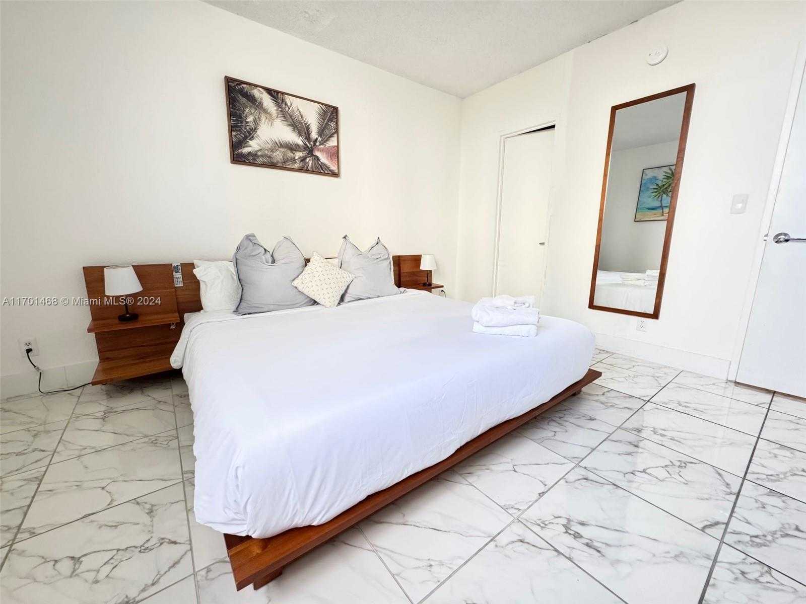 Small Image of 3901 SOUTH OCEAN DR #3Y, Hollywood Number 6