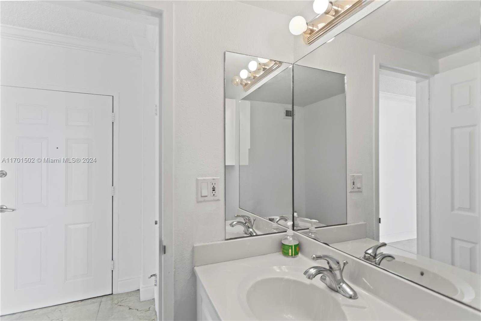 Small Image of 2501 SOUTH OCEAN DR #1239, Hollywood Number 16
