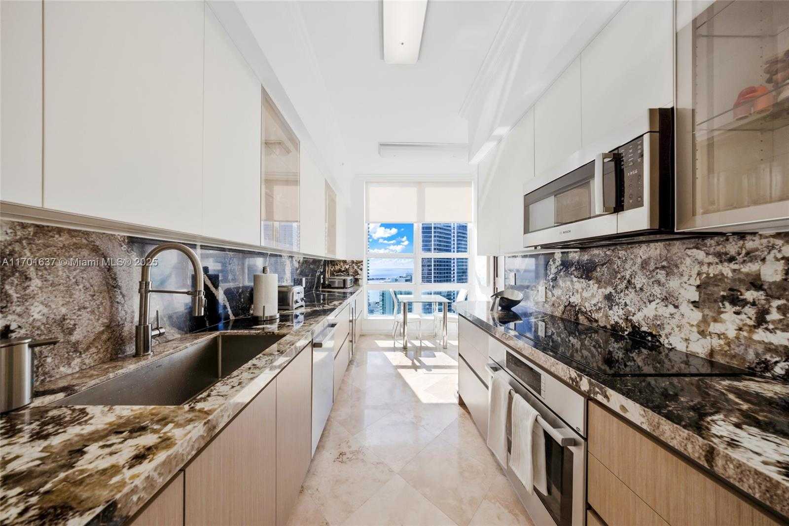 Small Image of 1155 BRICKELL BAY DR #PH201, Miami Number 3