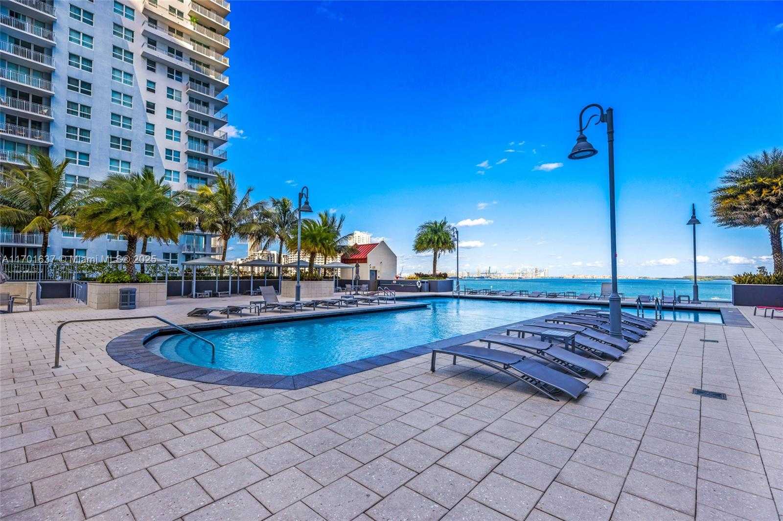 Small Image of 1155 BRICKELL BAY DR #PH201, Miami Number 31