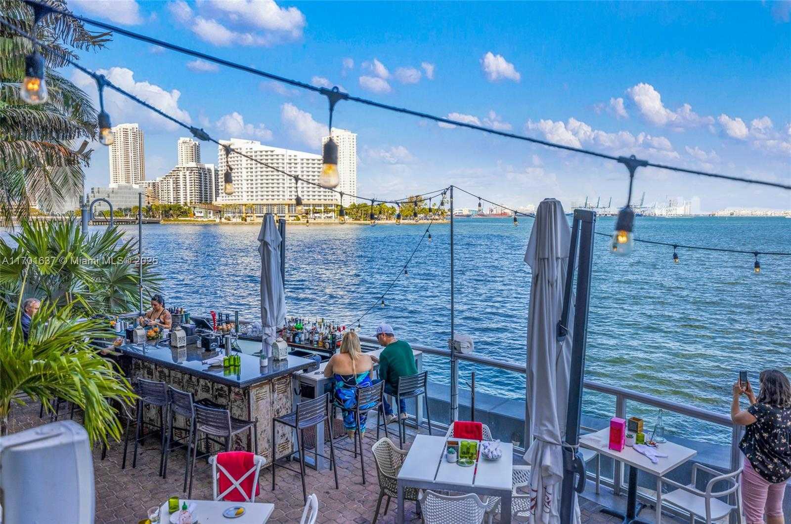 Small Image of 1155 BRICKELL BAY DR #PH201, Miami Number 37