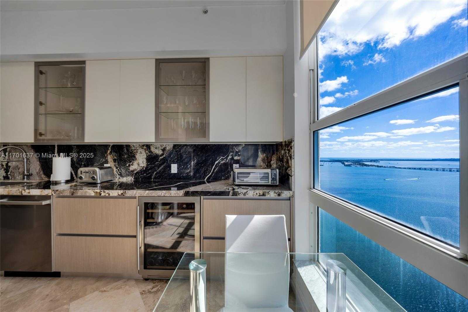 Small Image of 1155 BRICKELL BAY DR #PH201, Miami Number 4