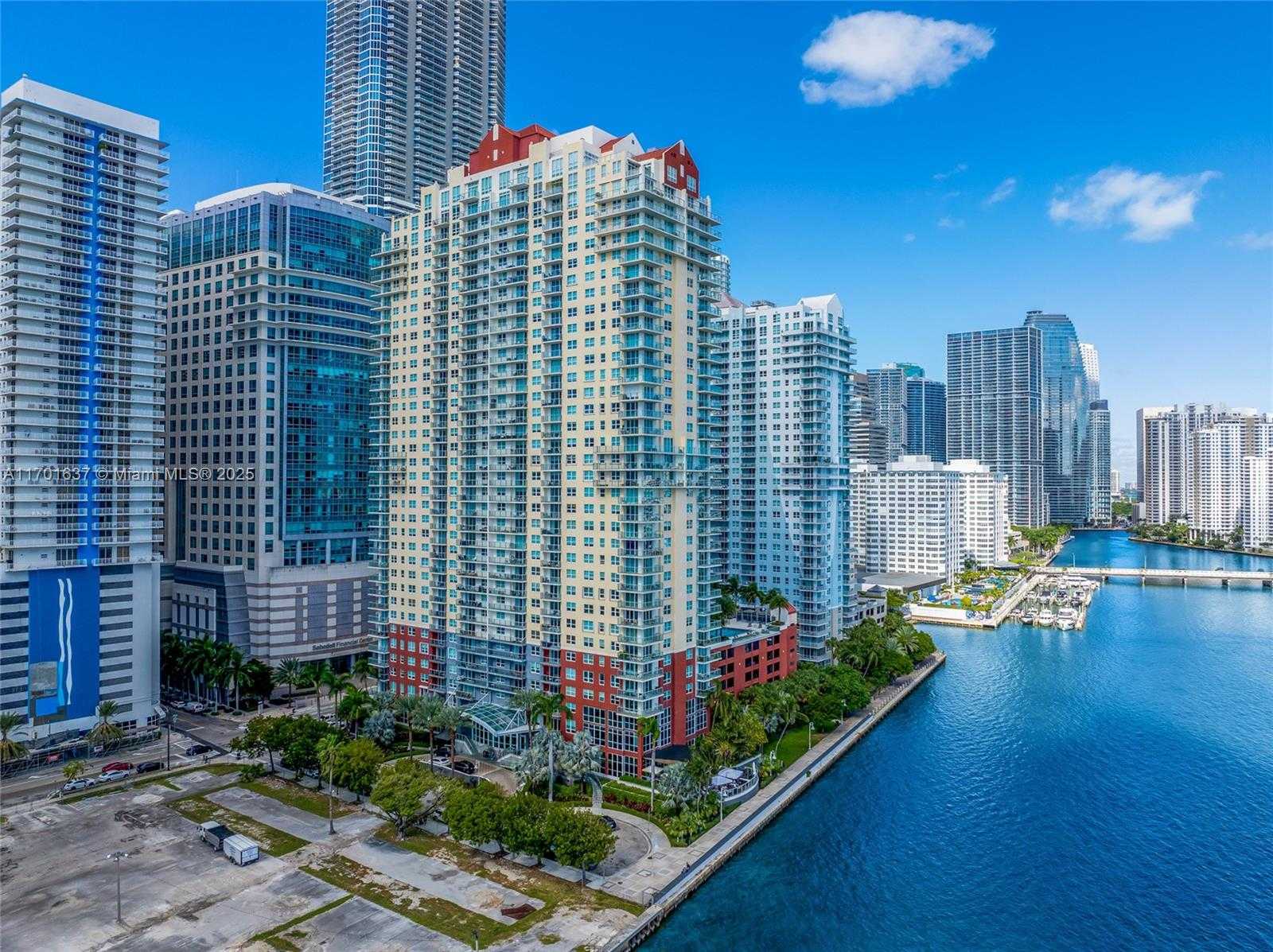 Small Image of 1155 BRICKELL BAY DR #PH201, Miami Number 43