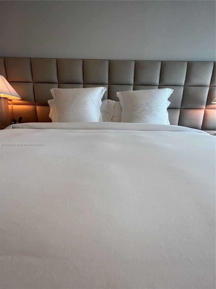 Small Image of 1435 BRICKELL AVE #3307, Miami Number 13
