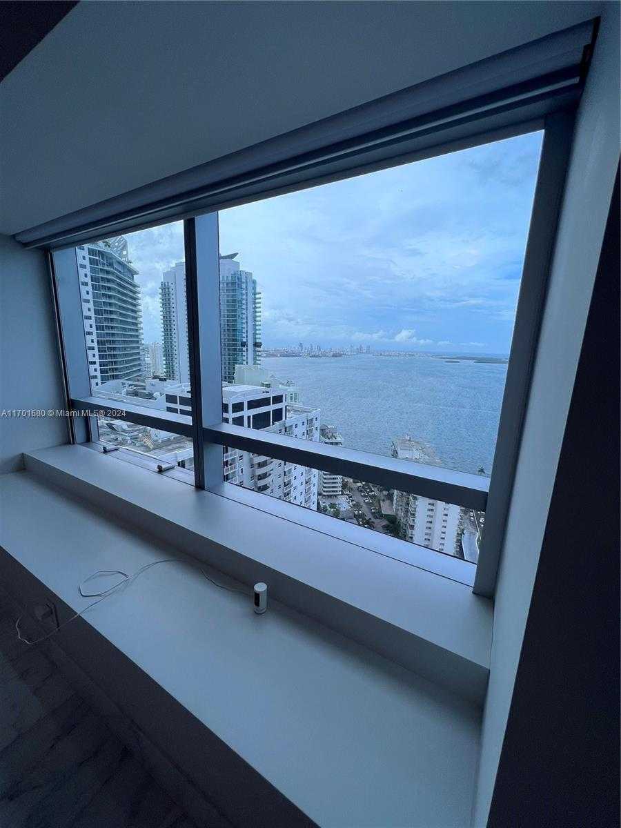 Small Image of 1435 BRICKELL AVE #3307, Miami Number 18