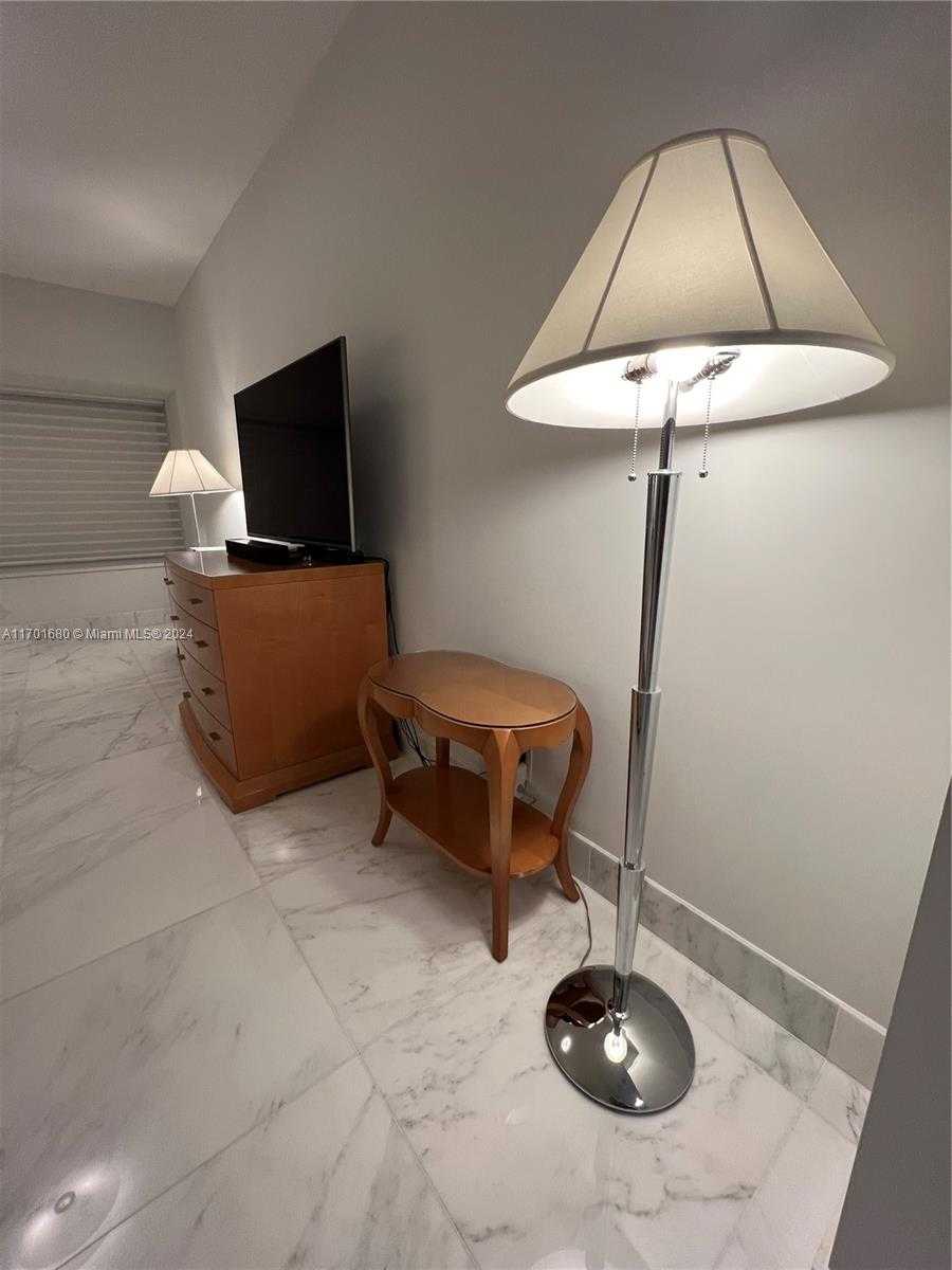Small Image of 1435 BRICKELL AVE #3307, Miami Number 29
